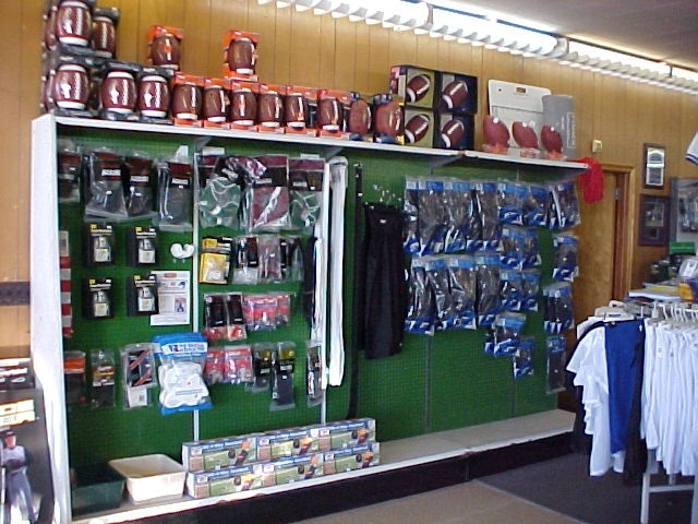 Schurk Parel honderd Essic Sport Shop - Football & Basketball